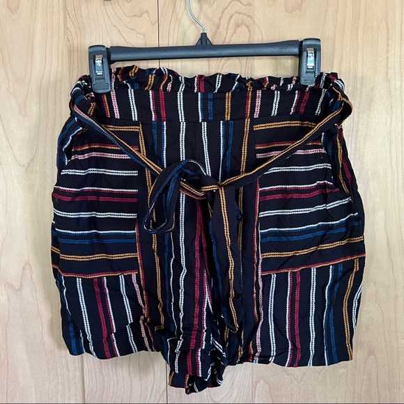 Stripped shorts - Picture 1 of 4